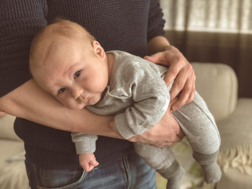 Vauva-arjen työnjako – Lapsen uni | Uni- ja imetysohjaus | Tutkittu tieto |  Kätilö Sofia Berg Oy
